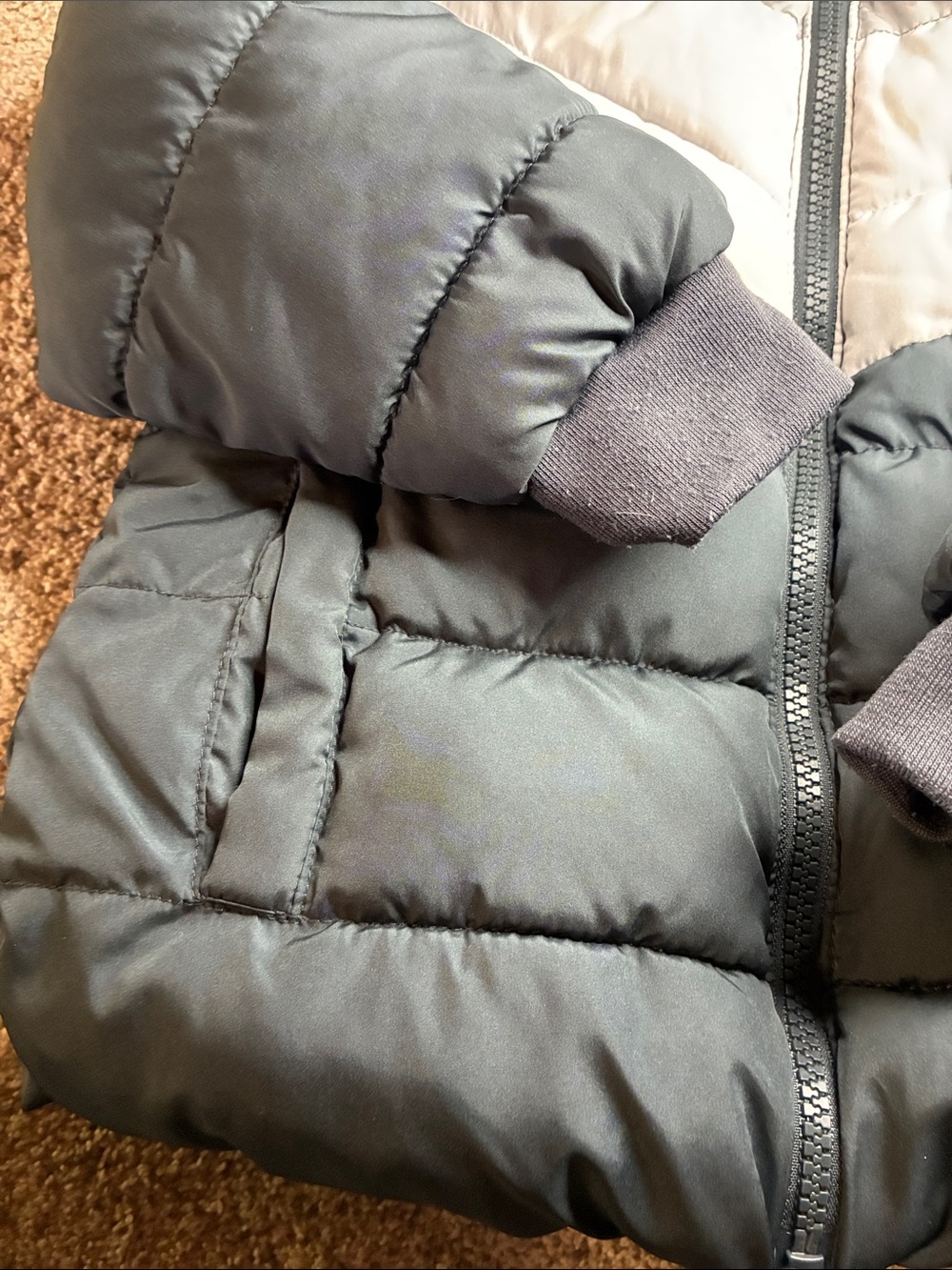 Swiss Tech Kids Hooded Puffer Jacket in Light Gray and Charcoal Size 3T - Picture 5 of 14
